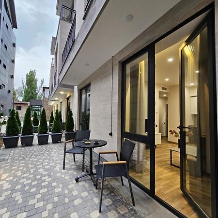 Orion Aparthotel Jerevan Buitenkant foto