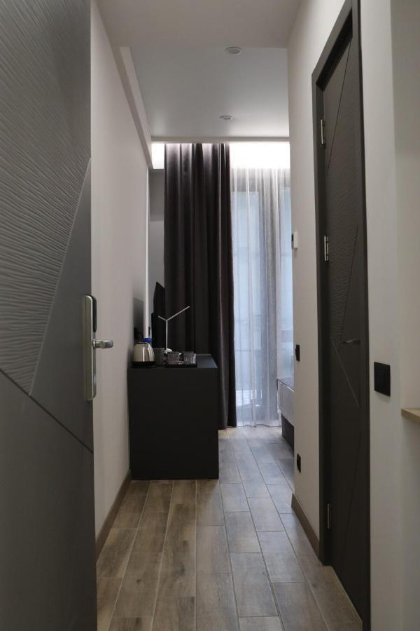 Orion Aparthotel Jerevan Buitenkant foto
