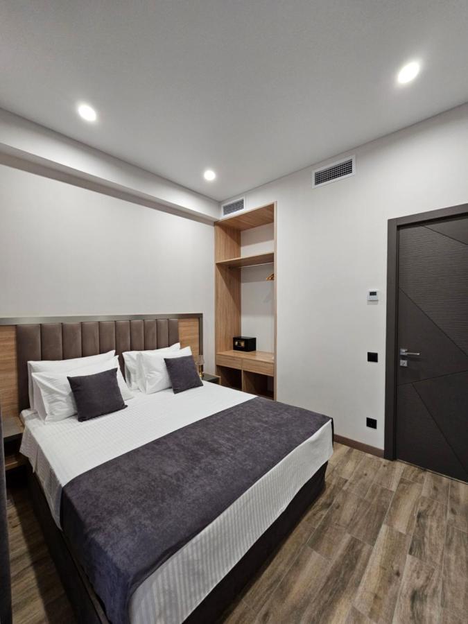 Orion Aparthotel Jerevan Buitenkant foto